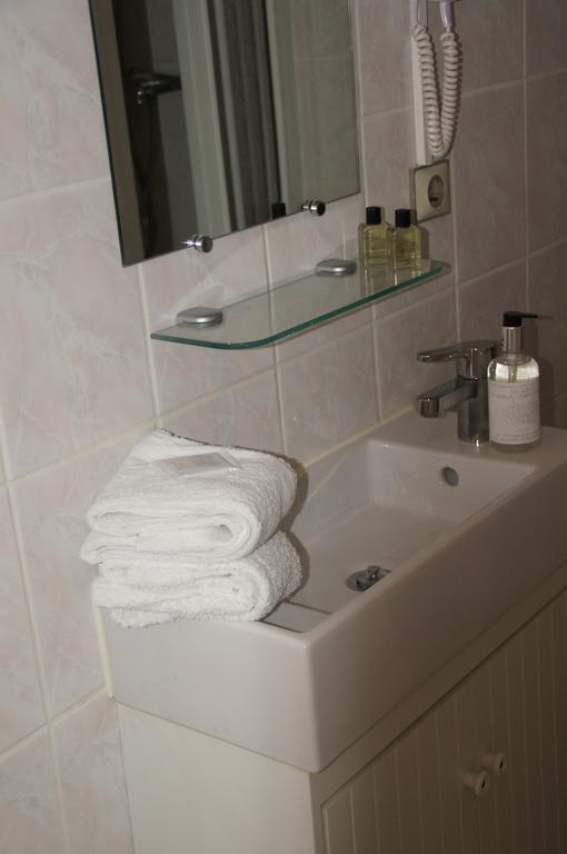 La Petite Cour Hotel Trouville-sur-Mer Room photo