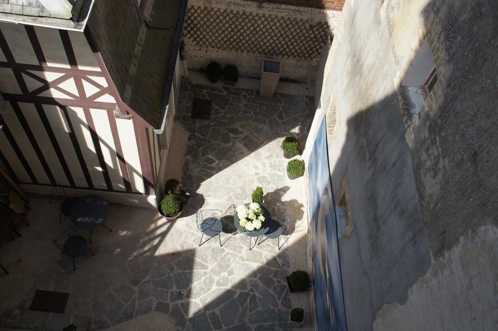La Petite Cour Hotel Trouville-sur-Mer Exterior photo